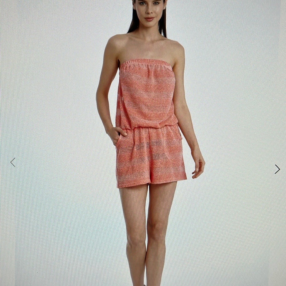 NEVER WORN FROM VICI SLEEVELESS BEIGE ROMPER WITH POCKETS MEDIUM! PERFECT SHAPE